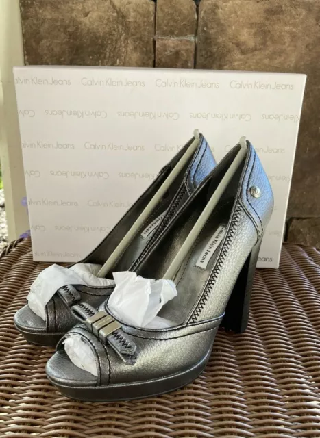 Calvin Klein Jeans JACKIE 7 Tumbled Metallic Gunmetal Platform Shoes New in Box