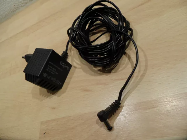 Netzteil Netzgerät Adapter aspro C39280-Z4-C373 / SNG 20-a   9,5V - 300mA n201