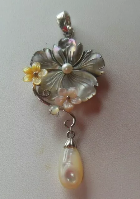 Vintage Stamped SX 925 Sterling Silver MOP Shell floral Pendant