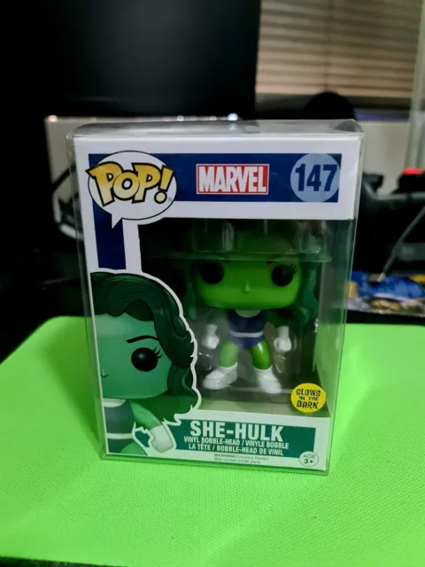 Funko Pop Marvel #147 She-Hulk Glow in the Dark Vinyl Figure Mint+ Protector 2