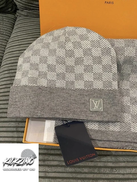 NEW LOUIS VUITTON Neo Damier beanie and scarf set £230.00