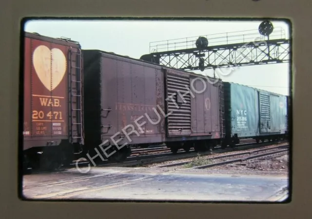 Original '69 Ektachrome Slide PRR Pennsylvania 87397 Boxcar Linker     31K10