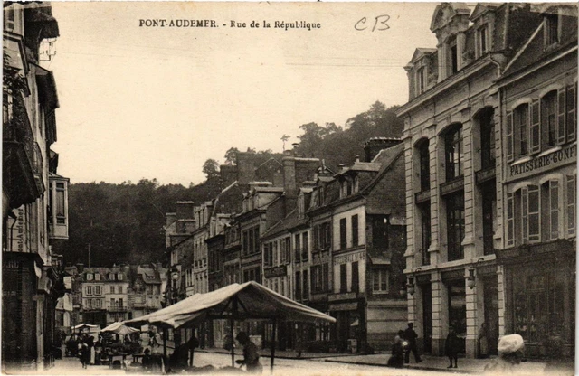 Pont Audemer - 27 - PONT AUDEMER - Rue Sadi-Carnot - La Poste- Le Marché au Beurre