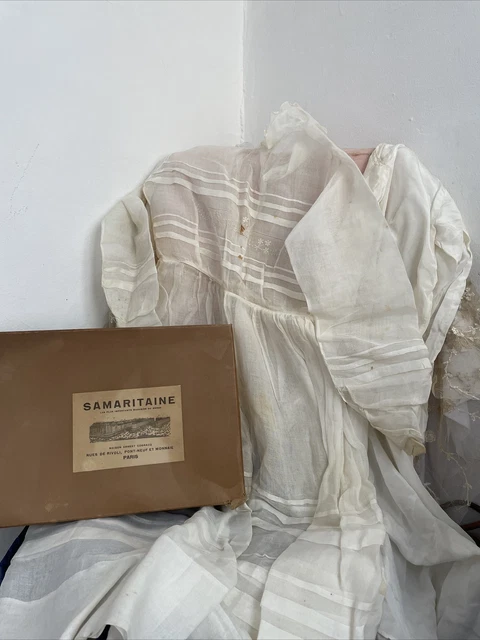 Lot De Vêtements Anciens Pour Poupées Anciennes - Occasion