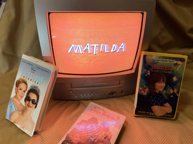 Toshiba MV13N3 13" CRT VCR Combo VHS Player Recorder Retro Gaming TV No Remote