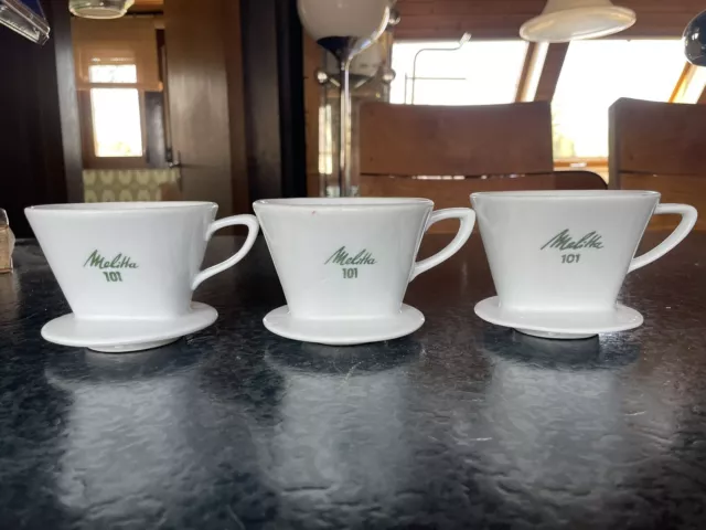 3 alte Melitta Porzellanfilter 101, 2x 3 Loch, 1x zweiloch, ø. Spliss