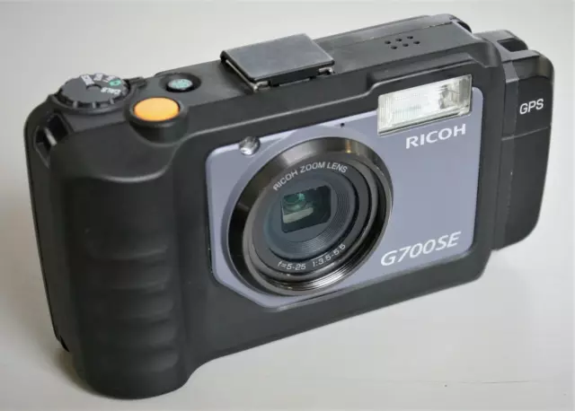 Ricoh GR G700SE 12.1MP Digital Camera Black 32GB SD Card w GPS GP-1 NO BATTERY !