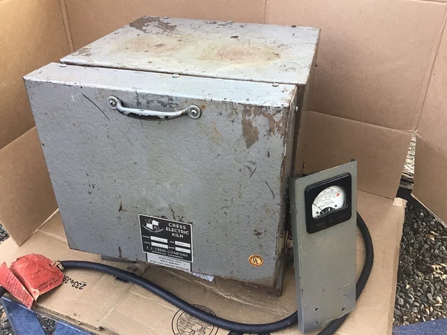CRESS Electric Kiln Front Load Furnace Oven Model C-100-E Heat High Temp