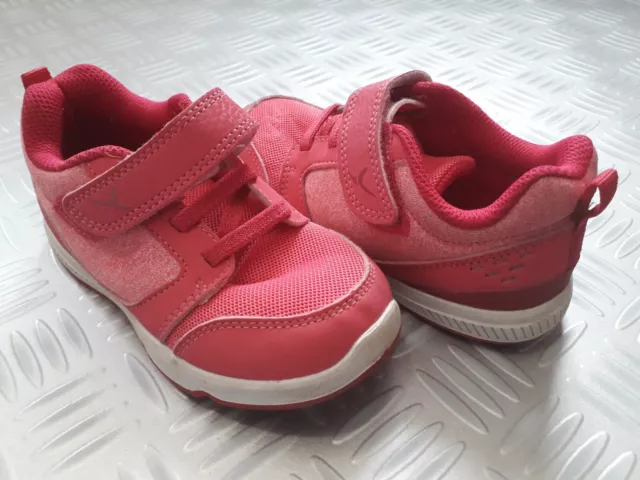 BASKETS FILLE DECATHLON taille 26 roses fermeture velcros en