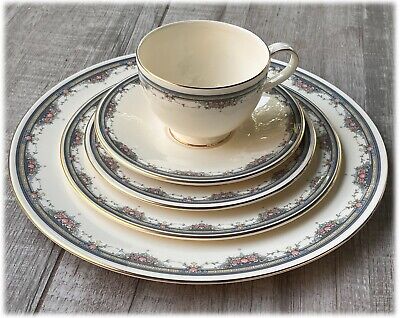Vtg 1986 Royal Doulton Albany 5 Pc Place Setting Dinner Salad Bread Cup NWT Mint