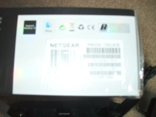 NETGEAR R8000 Nighthawk X6 Tri-Band 3.2Gbps Router - Black 6