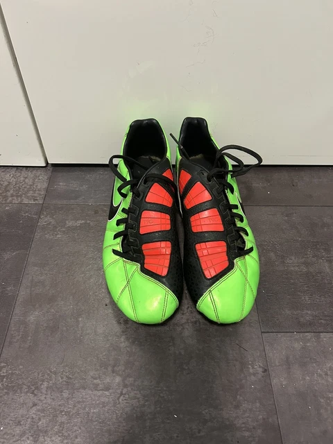 Nike t90 green and red shop