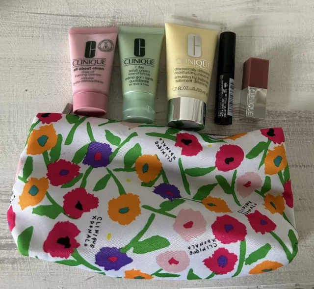 Clinique Travel Set Skincare And Make Up With Bag