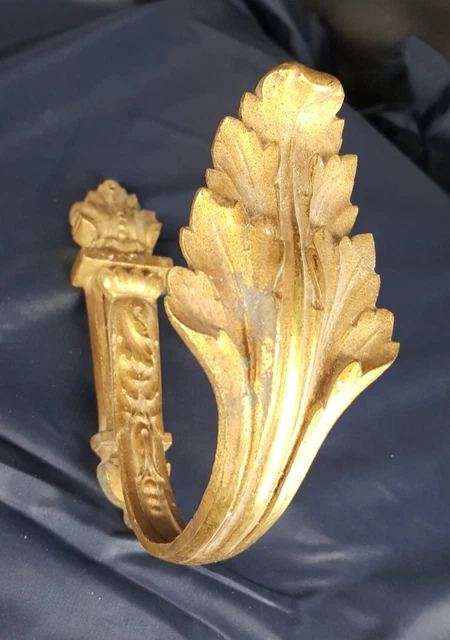 Paire d'embrasses de rideaux en bronze antique - Canada