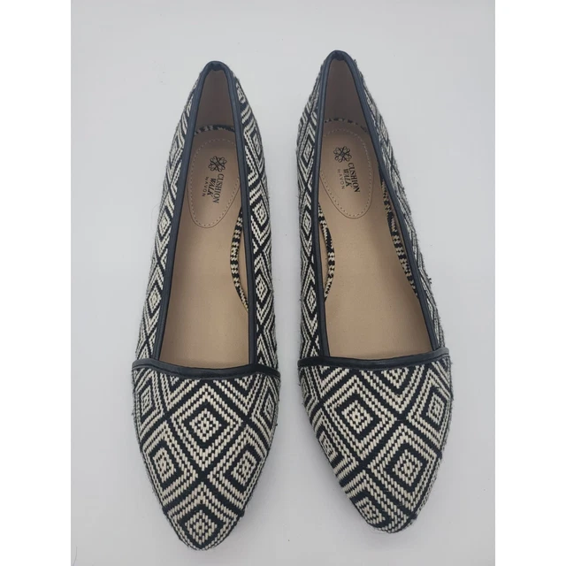 Avon Cushion Walk Flats 9 Womens Black White Slip On Point Toe Casual Shoes