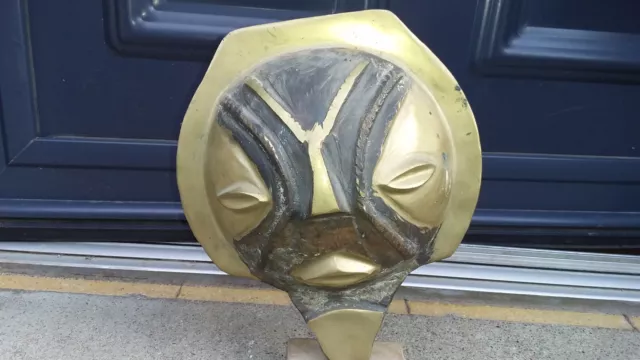 Rare Sculpture Masque Bronze Art Deco Afrique Cérémonie Religion Feu Culte Asie