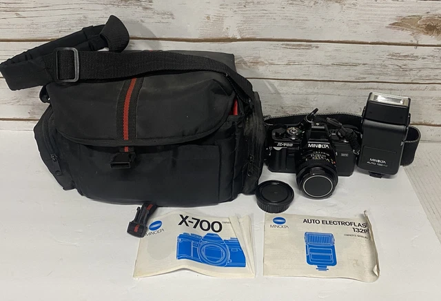 Minolta X-700 Camera w/ Auto Electroflash 132PX cover manual bag strap untested