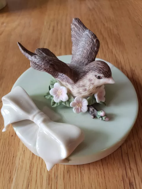 Lidded Trinket Box  Flowers Ribbon Ceramic Flying Sparrow Club Bird