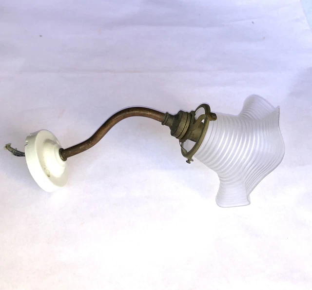 Ancienne applique Col De Cygne Laiton Tulipe Juponnée En Verre Vintage Lampe