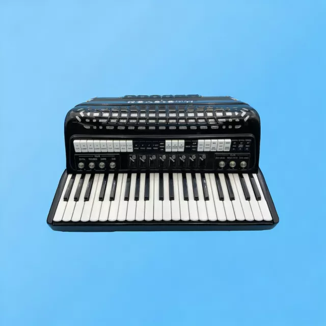 Crucianelli Magicvox Accordion with Audio Outputs