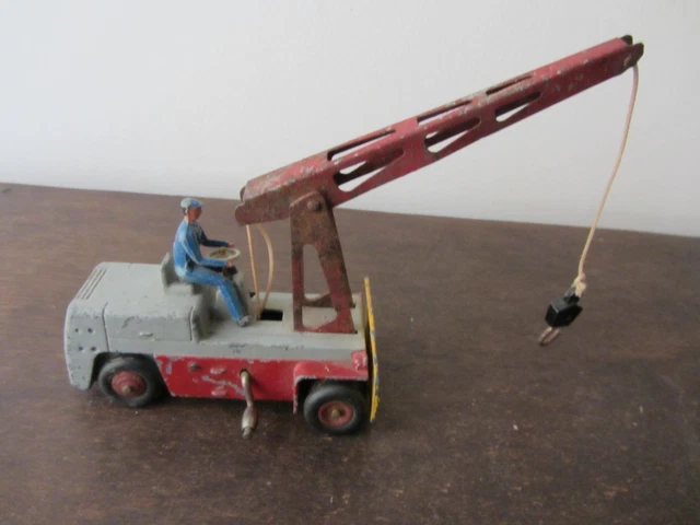 Dinky toys France- Grue salev, neuf en boite ref 50, Vente aux enchères