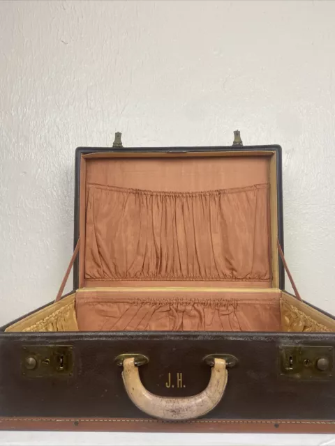 VINTAGE HARTMANN LUGGAGE Double LOCKING LEATHER  SUITCASE BRIEFCASE W/O KEY