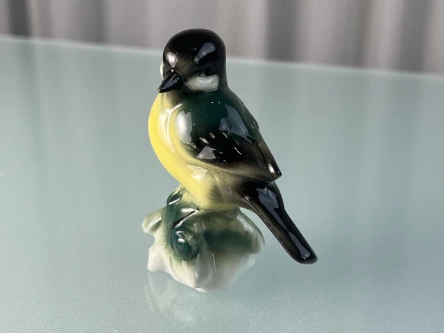 SUPERBE FIGURINE OISEAU En Porcelaine De Hongrie Herend Hungary EUR 35 SUPERBE FIGURINE OISEAU En Porcelaine De Hongrie Herend Hungary EUR 35
