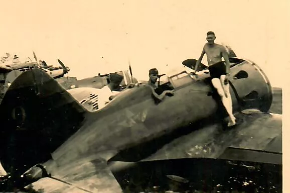 2.WK, orig. Foto Luftwaffe, Russland, Soldaten auf Fieger Flugplatz, 6052