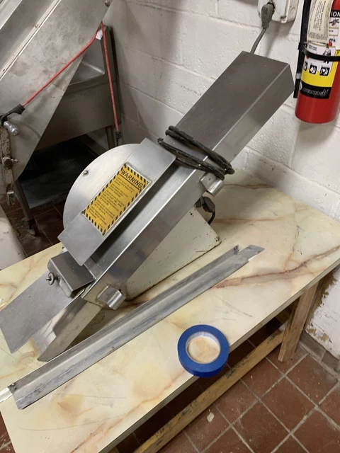 oliver bagel slicer