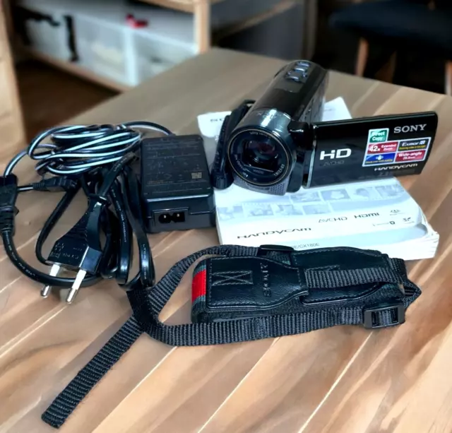 Sony HandyCam HDR-CX130 - Videokamera - 42x Zoom - HD - NEUWERTIG (Sehr leicht)