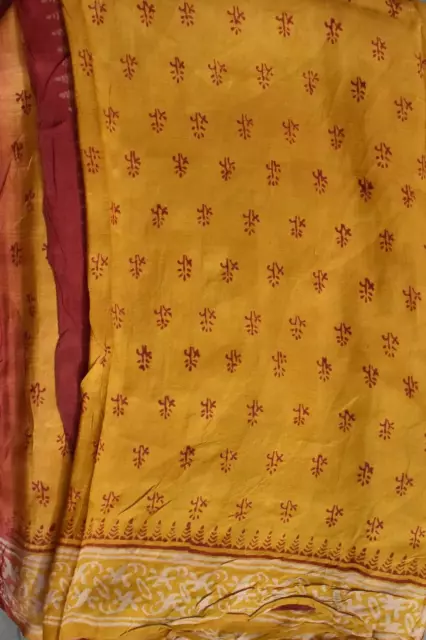 FNC Vintage 5 Yard  Yellow Shaded Saree Pure Silk Sari With Floral Printed Sari. 2