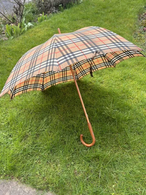 BURBERRY UMBRELLA 1960 S Rare Designer Nova Check Wood Long Classic EUR 210 96 PicClick IT