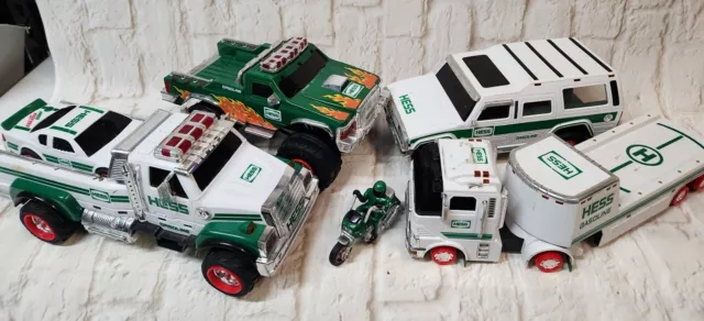 Junk Drawer Toy Lot Ramdom HESS GASOLINE Trucks for Parts or Repair 6+  LBS  C7
