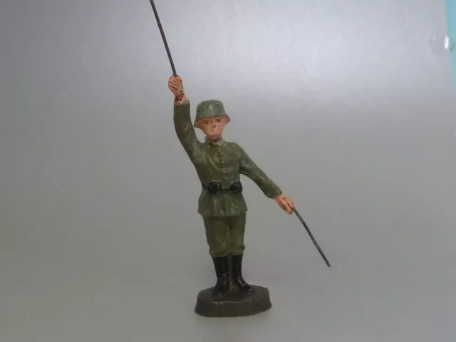 Elastolin deutscher Soldat mit Flaggen schwenkend Masse ca.1915 original