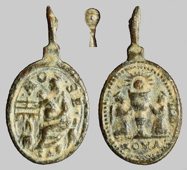 Dos medalla religiosas Siglos XVII y XVIII