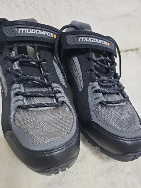Cycling Shoes Muddyfox Size 7, Black/charcoal
