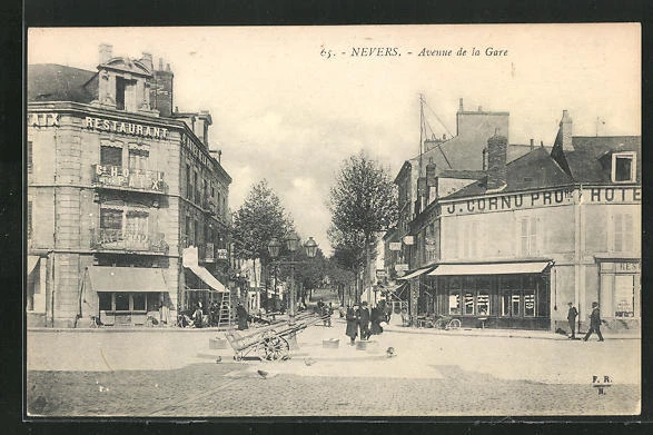 CPA Nevers, Avenue de la Gare
