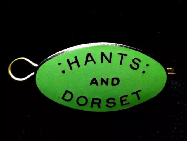 Hants & Dorset Motor Services Driver's Collar Badge