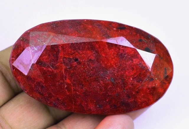 RARE ! RUBIS ROUGE POURPRE D AFRIQUE DE 1,65 CARAT (COEUR