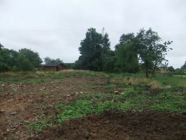 A Vendre terrain à bâtir petit village près d'Auxi-château et Frévent