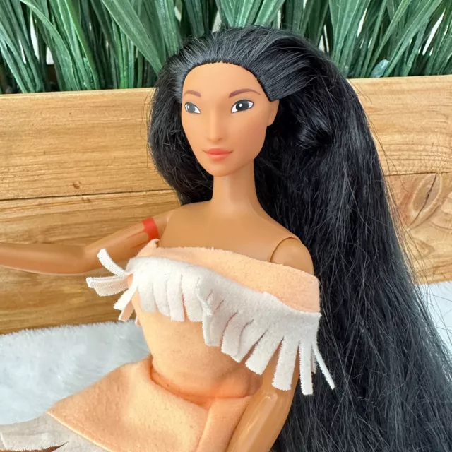Barbie sales pocahontas mattel