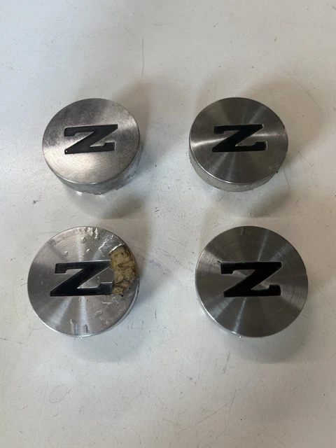 NISSAN DATSUN 280ZX 40343 P0000 OEM Center Wheel Hub Cap Rim