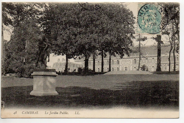 CAMBRAI  Nord CPA 59  vue du jardin public - statue