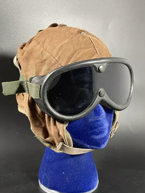 Vtg M1944 1974 Vietnam War US Military Goggles Sun Wind Dust w Cloth Helmet/Cap Vtg M1944 1974 Vietnam War US Military Goggles Sun Wind Dust w Cloth Helmet/Cap