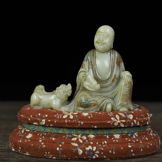 Chinese Exquisite Handmade Arhat Carving Shoushan Stone Statue