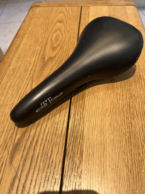 Gipfel TT TriShock Rennsattel