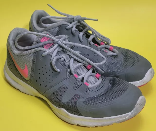 NIKE RUNNING TRAINING Shoes Womens 9.5 Gray Pink Mesh Core Motion