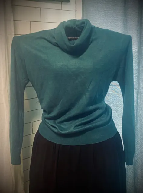 SweeTree Gently worn  Womens Size Small Turquoise Turtle Neck