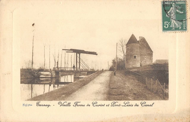 Cpa 58 Tannay Vieille Ferme De Curiot Et Pont Levis Du Canal