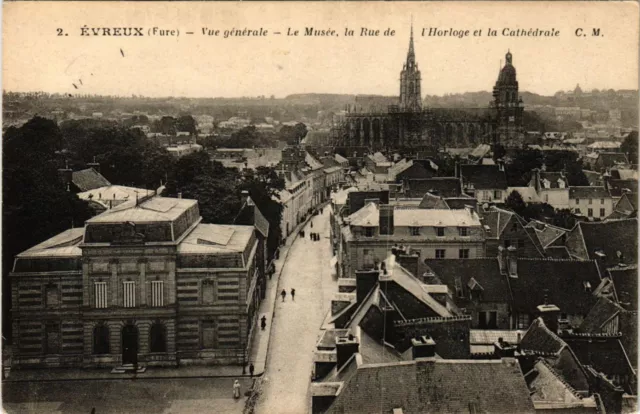 CPA EVREUX - Vue générale - La Musée la Rue de l'Horloge et la (656583)